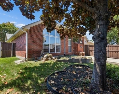 3313 Heatherbrook Drive - Photo Thumbnail 17