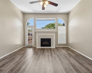 3313 Heatherbrook Drive - Photo Thumbnail 8