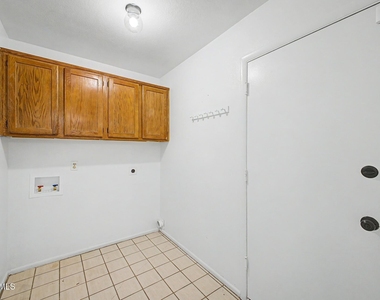 7119 W Krall Street - Photo Thumbnail 14