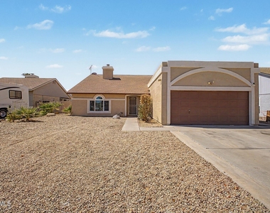 7119 W Krall Street - Photo Thumbnail 1