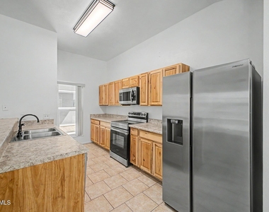 7119 W Krall Street - Photo Thumbnail 7