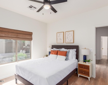 8800 N 107th Avenue - Photo Thumbnail 13
