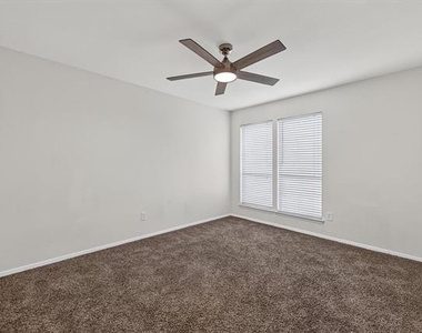 4610 Bellefontaine Court - Photo Thumbnail 14