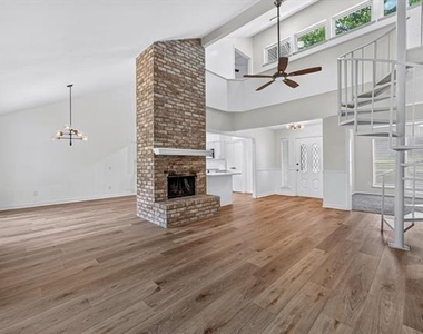 4610 Bellefontaine Court - Photo Thumbnail 3