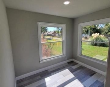 503 E 13th Street - Photo Thumbnail 16