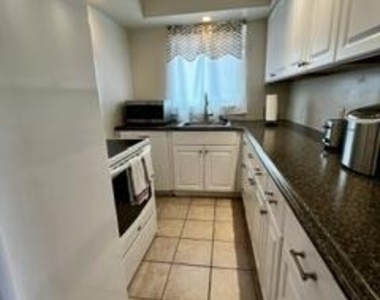 520 P Street - Photo Thumbnail 3