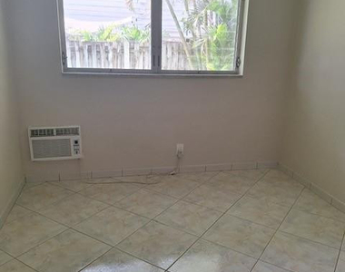 2020 Ne 51st Court - Photo Thumbnail 6