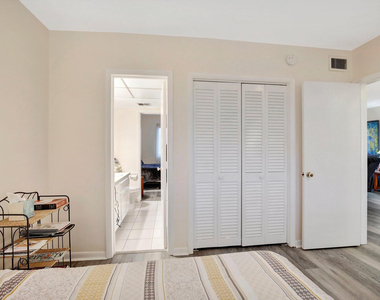 2650 W Golf Boulevard - Photo Thumbnail 17
