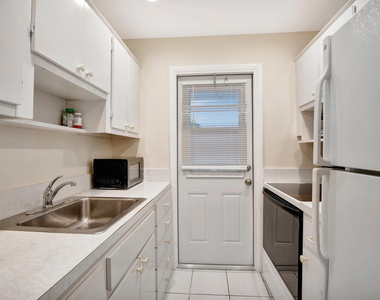 2650 W Golf Boulevard - Photo Thumbnail 6