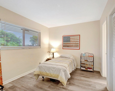 2650 W Golf Boulevard - Photo Thumbnail 16