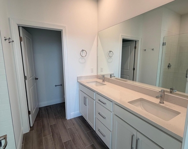 7528 Sw Hosford Street - Photo Thumbnail 12