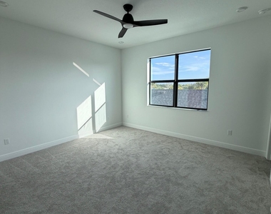 7528 Sw Hosford Street - Photo Thumbnail 10