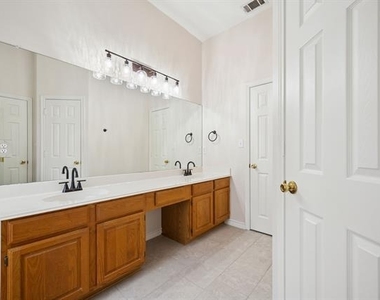 11309 Ocean Road - Photo Thumbnail 16