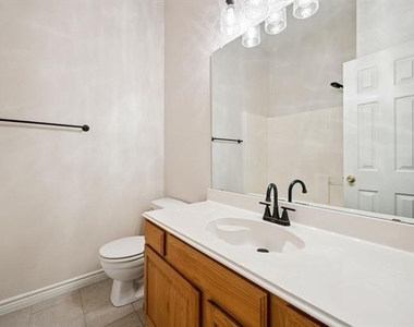 11309 Ocean Road - Photo Thumbnail 21