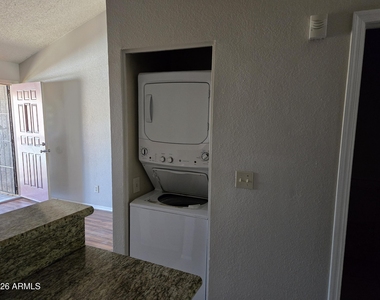 8111 W Wacker Road - Photo Thumbnail 5