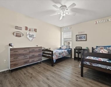1410 Teal Way - Photo Thumbnail 16
