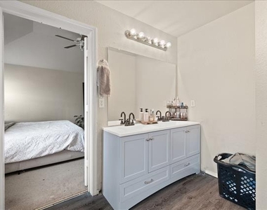 1410 Teal Way - Photo Thumbnail 6
