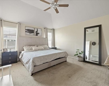 1410 Teal Way - Photo Thumbnail 4