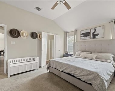 1410 Teal Way - Photo Thumbnail 14