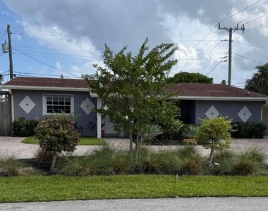 1520 Ne 35th Street - Photo Thumbnail 2