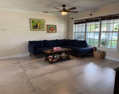 1520 Ne 35th Street - Photo Thumbnail 16