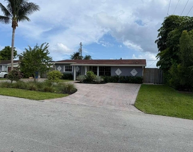 1520 Ne 35th Street - Photo Thumbnail 3