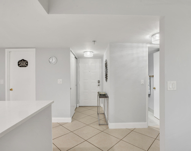 955 Egret Circle - Photo Thumbnail 13