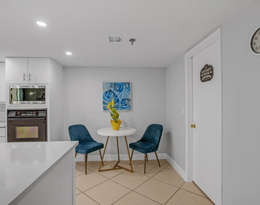 955 Egret Circle - Photo Thumbnail 11