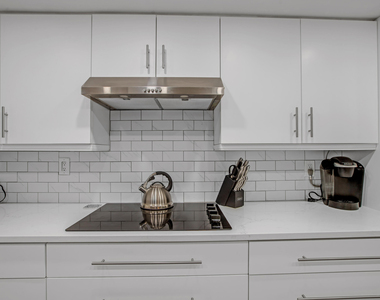 955 Egret Circle - Photo Thumbnail 8