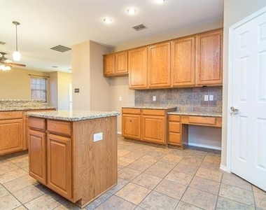 1913 Bradford Pear Square - Photo Thumbnail 2