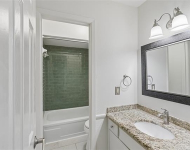 7518 Woodthrush Drive - Photo Thumbnail 8