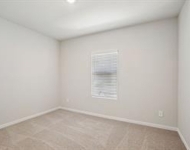 6205 Timberhurst Drive - Photo Thumbnail 16