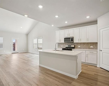 6205 Timberhurst Drive - Photo Thumbnail 9