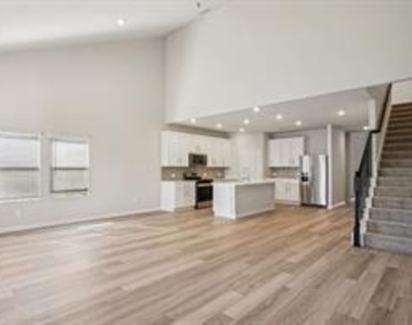 6205 Timberhurst Drive - Photo Thumbnail 6