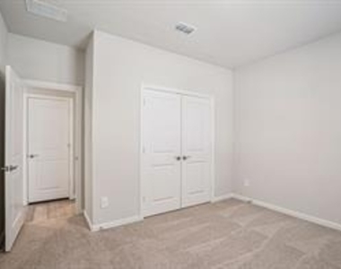 6205 Timberhurst Drive - Photo Thumbnail 17