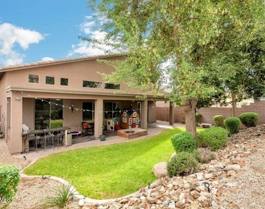 2244 W Spur Drive - Photo Thumbnail 1