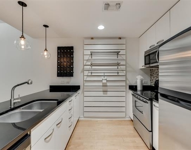 1200 Main Street - Photo Thumbnail 11