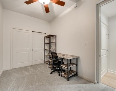 1200 Main Street - Photo Thumbnail 21