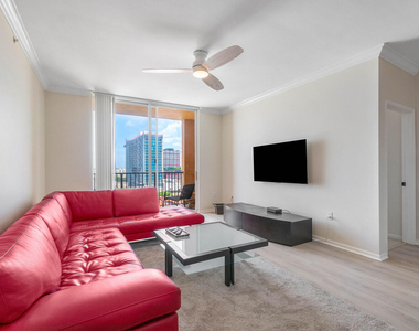 651 Okeechobee Boulevard - Photo Thumbnail 4
