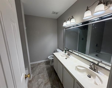 12842 Cowper Drive - Photo Thumbnail 7