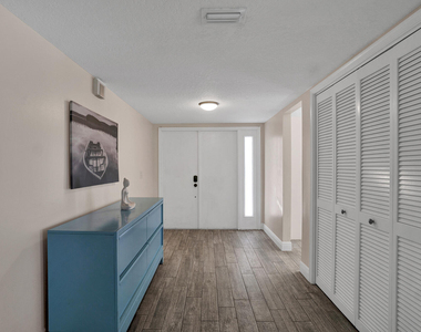 11311 Pond View Drive - Photo Thumbnail 18