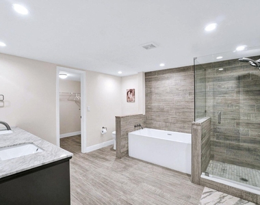 11311 Pond View Drive - Photo Thumbnail 6