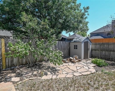 2100 Newport Drive - Photo Thumbnail 36