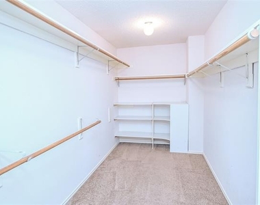 2100 Newport Drive - Photo Thumbnail 25