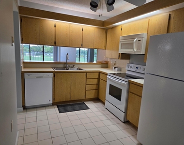 2421 Village Boulevard - Photo Thumbnail 13