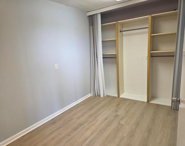 2421 Village Boulevard - Photo Thumbnail 22