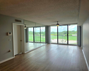 2421 Village Boulevard - Photo Thumbnail 3