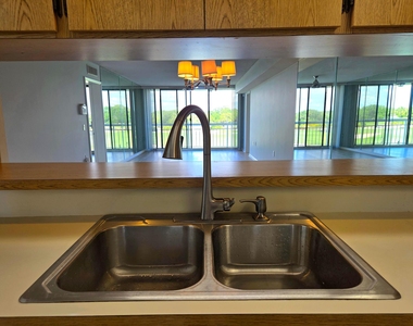 2421 Village Boulevard - Photo Thumbnail 11