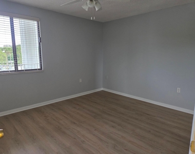 2421 Village Boulevard - Photo Thumbnail 19