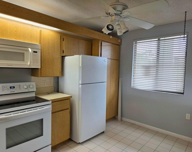 2421 Village Boulevard - Photo Thumbnail 12